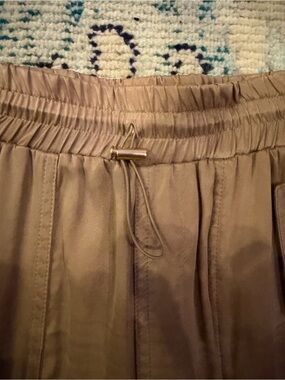 Joe's Jeans "The Haute Utility" cargo jogger pants. Size M